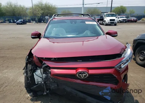 2019 Toyota Rav4 Xle z USA, uszkodzony, nr VIN 2T3W1RFV6KW041570